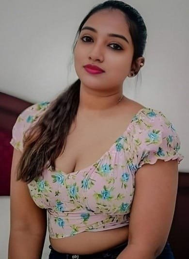 female Call Girls in Lajpat Nagar